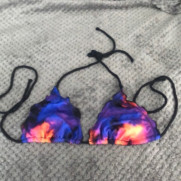 VENUS Other - Venus medium bikini top brand new, never worn